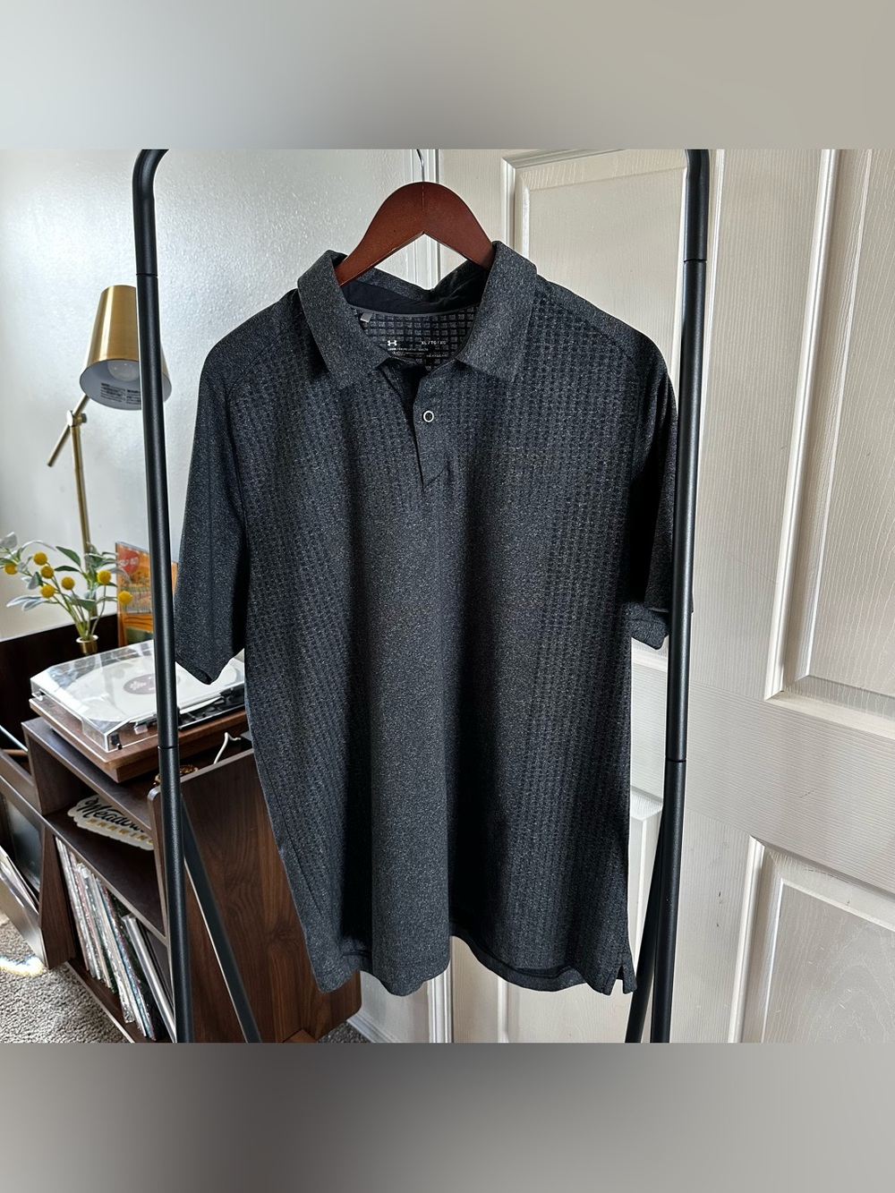 Under Armour Black Textured Polo Shirt 🦋